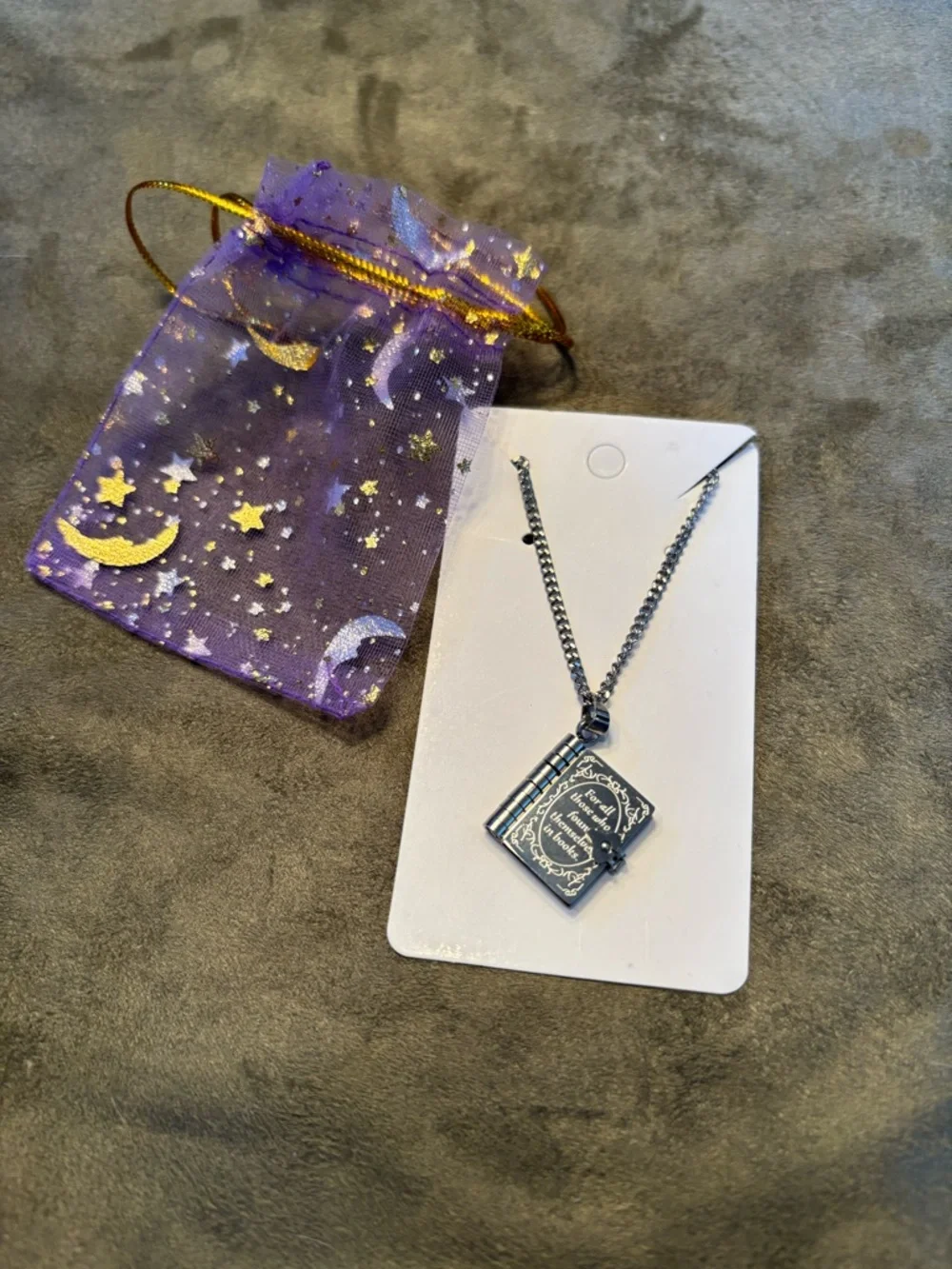 Inspirational Necklace + Mini Book “FOR ALL THOSE WHO FOUND THEMSELVES IN BOOKS” - Picture 8 of 16